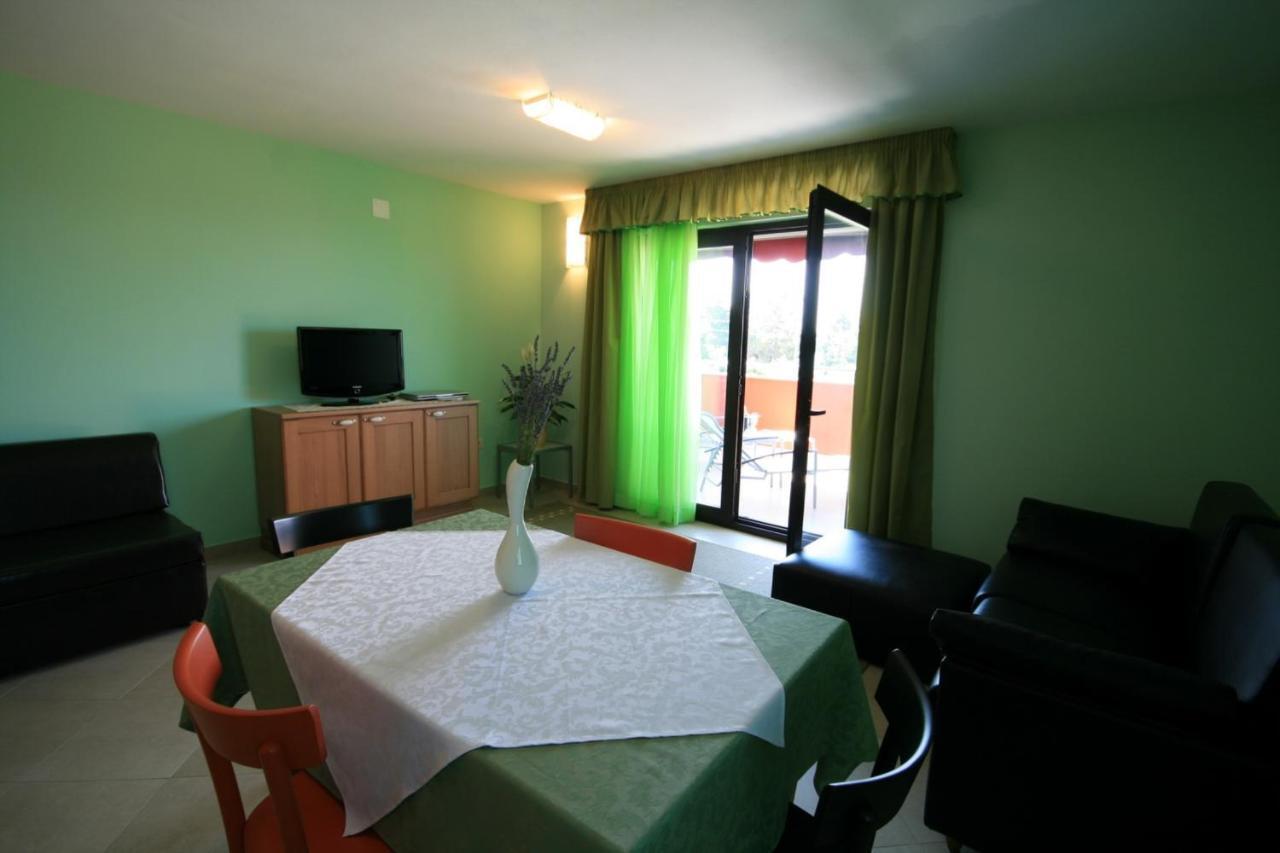 Villa Egida Capris Lovrečica Quarto foto